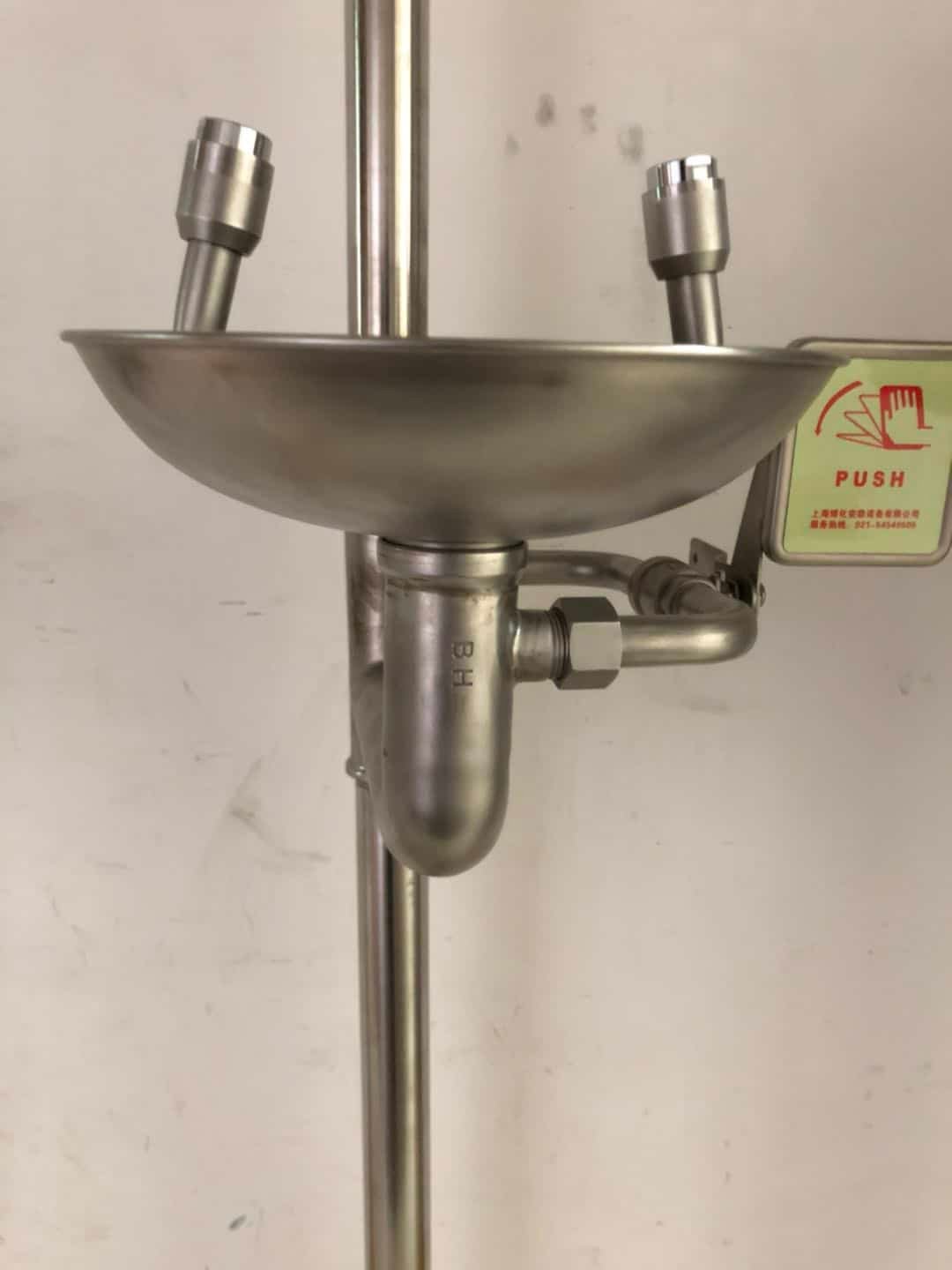 Metal Eyewash station, Stainless steel - Oman